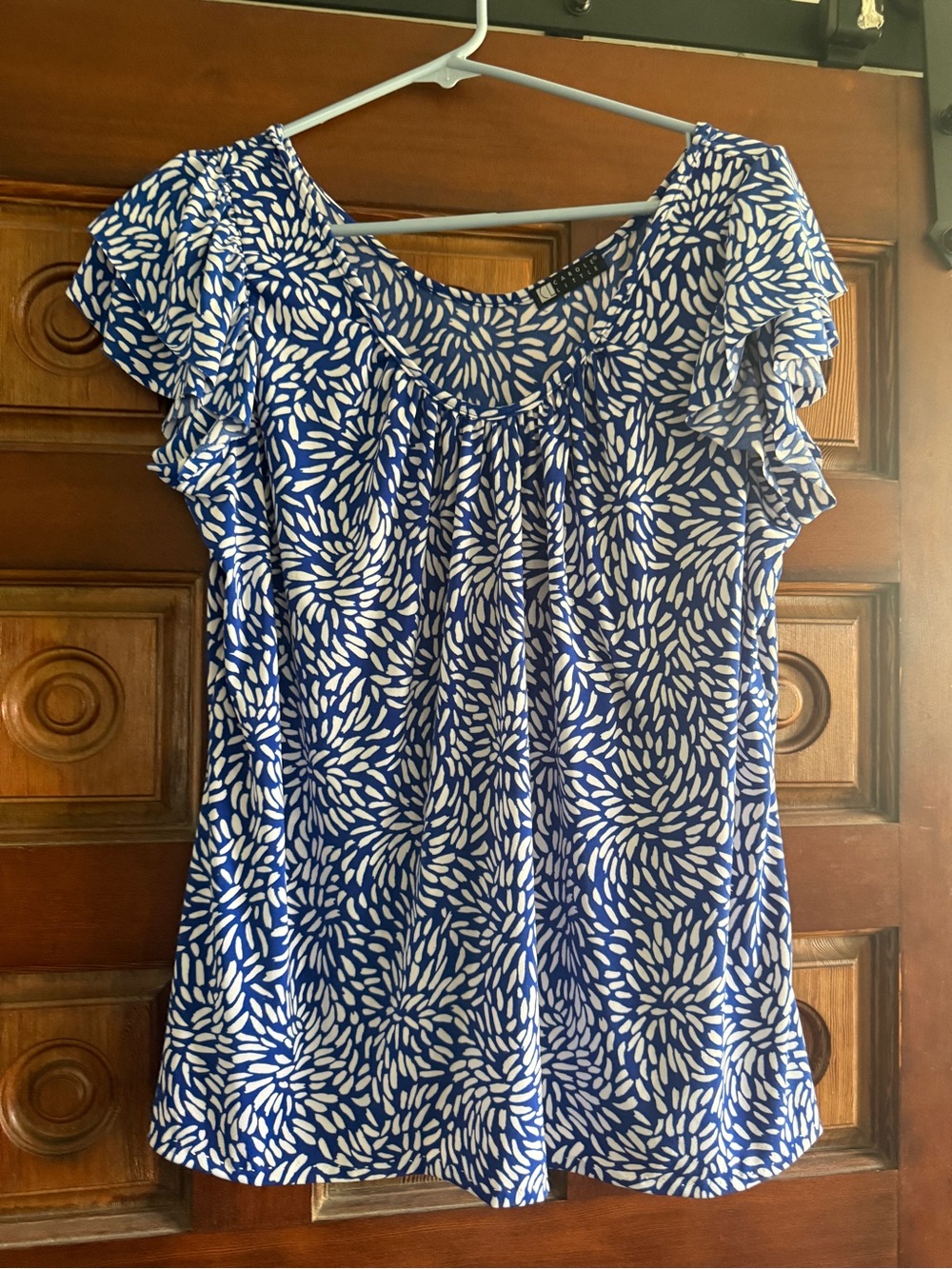 Carole Little Blue and White Floral Scoop Neck Blouse.
